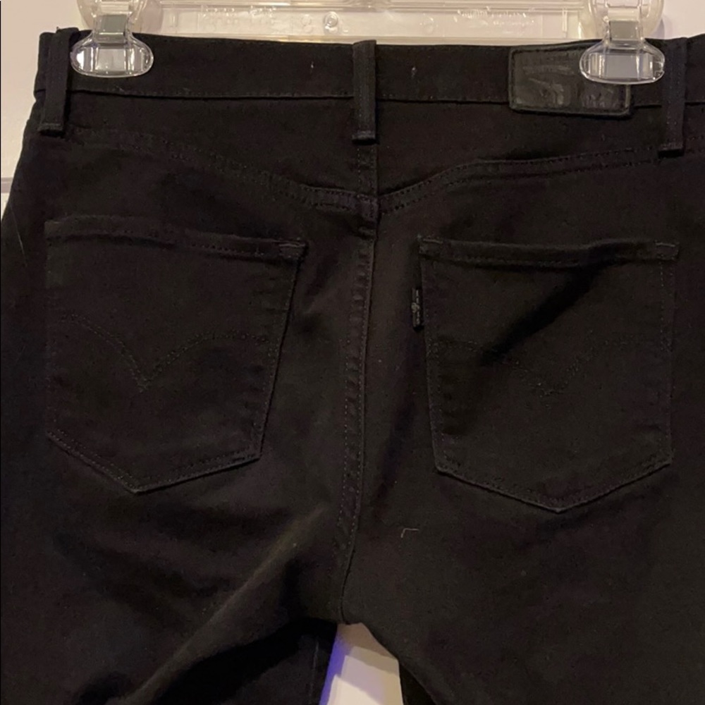 Black Levi’s shaping skinny 311